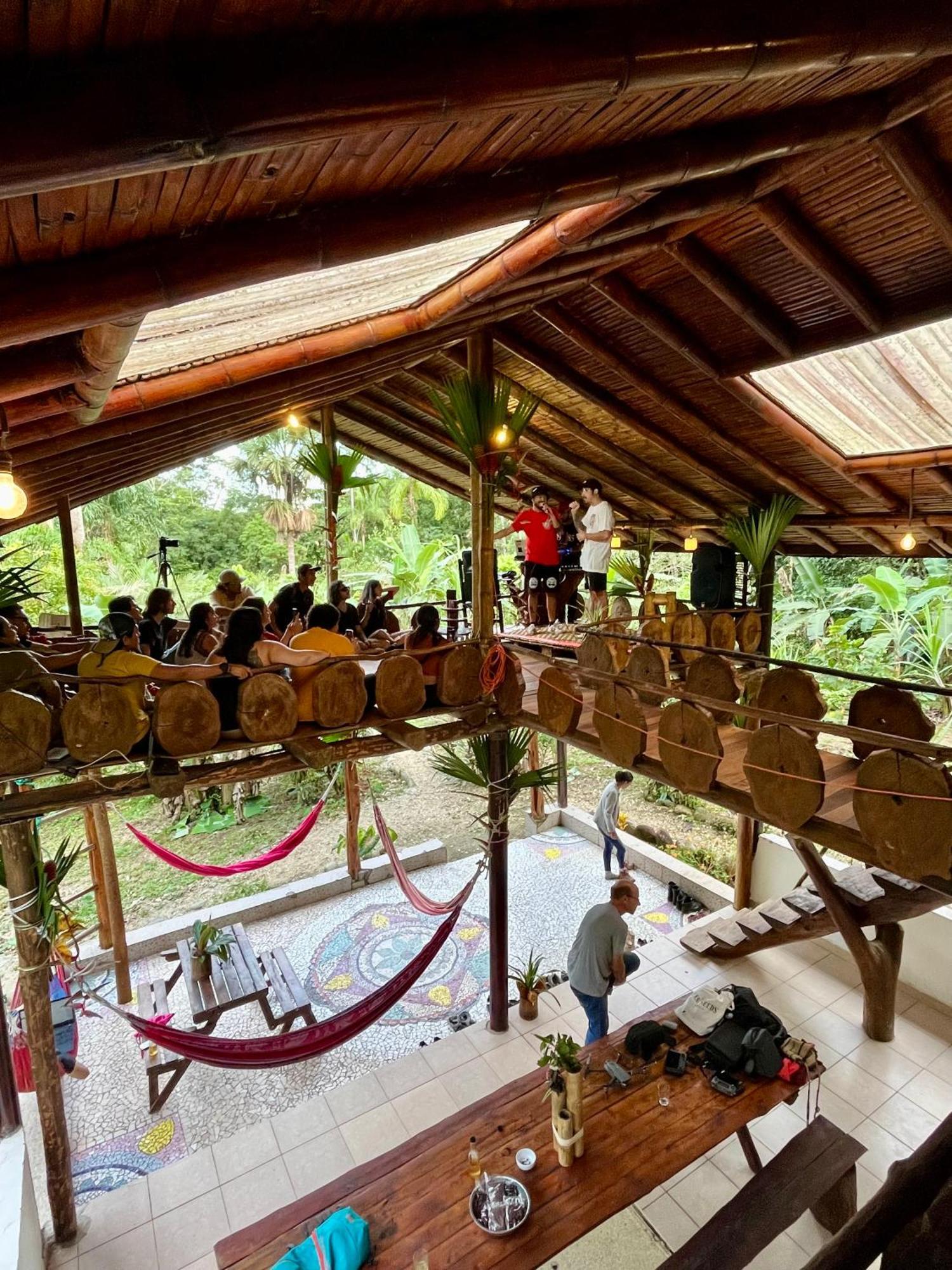 Wisdom Forest Lodge เตนา ภายนอก รูปภาพ